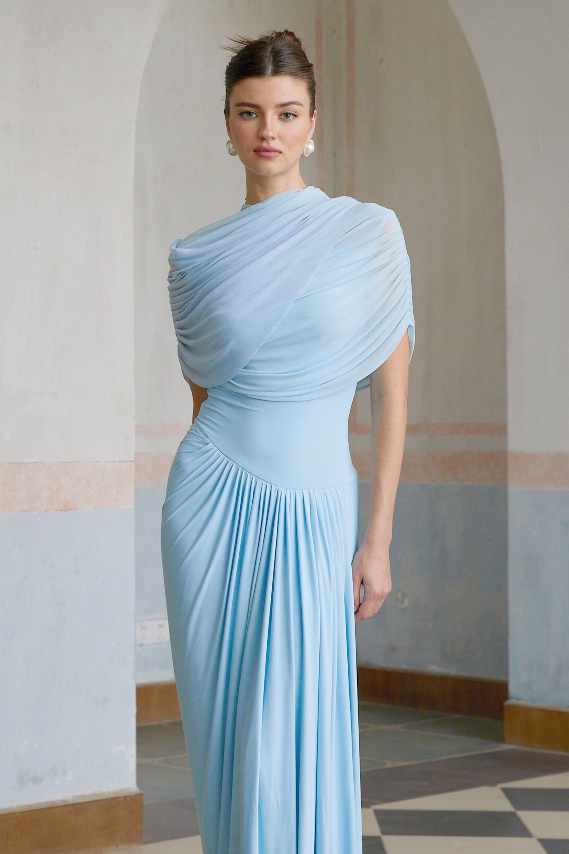 Damska asymetryczna plisowana sukienka maxi-Maxi Dress-Olave