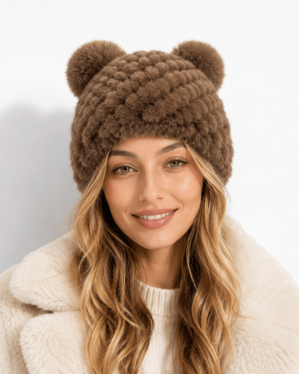 Damska czapka beanie z dzianiny z dwoma pomponami-Hat for women-Olave