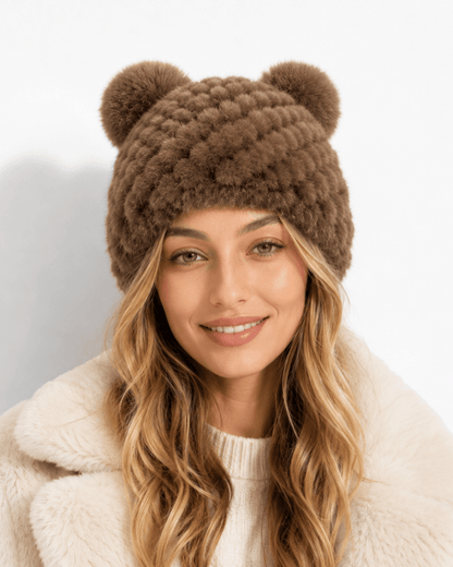 Damska czapka beanie z dzianiny z dwoma pomponami-Hat for women-Olave