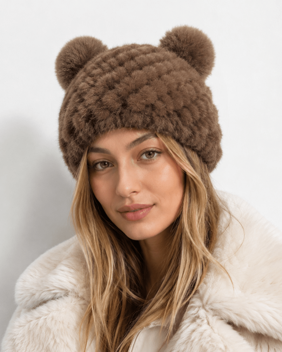 Damska czapka beanie z dzianiny z dwoma pomponami-Hat for women-Olave