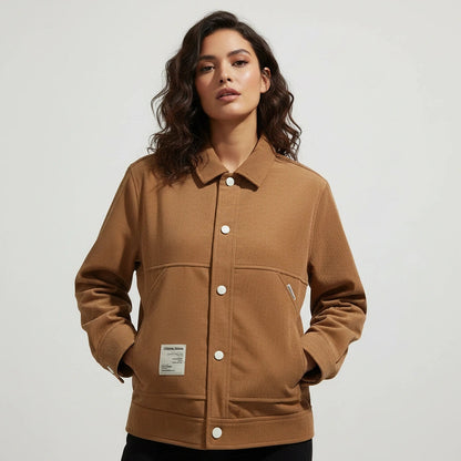 Damska koszula wierzchnia zapinana na guziki z naszywanymi kieszeniami-Jacket for women-Olave
