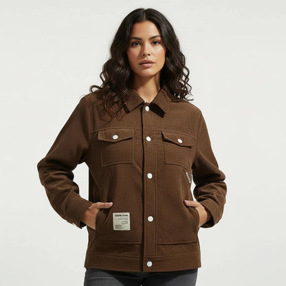 Damska koszula wierzchnia zapinana na guziki z naszywanymi kieszeniami-Jacket for women-Olave