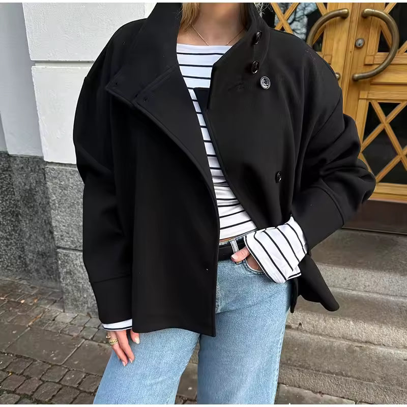 Damska krótka kurtka ze stójką i zapięciem na guziki-Jacket for women-Olave