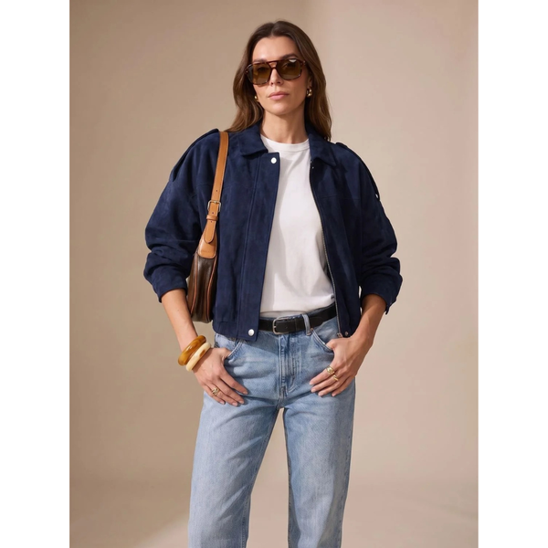 Damska kurtka bomberka z zamszu z zapięciem na zamek i guziki-Jacket for women-Olave