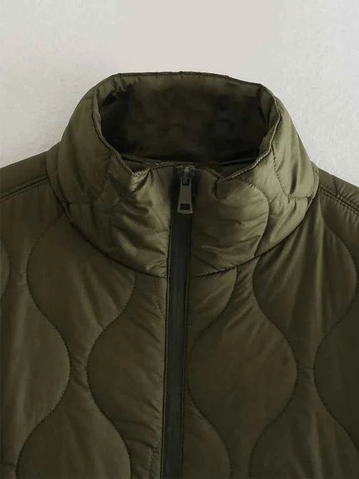 Damska pikowana kurtka typu peleryna ze stójką-Jacket for women-Olave