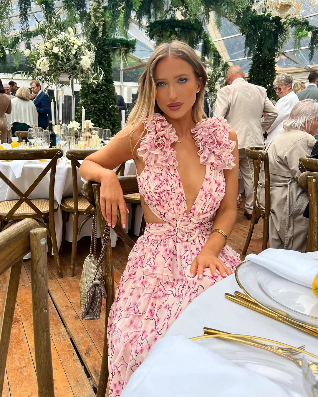 Damska sukienka maxi bez rękawów w kwiatowy wzór-Maxi Dress-Olave