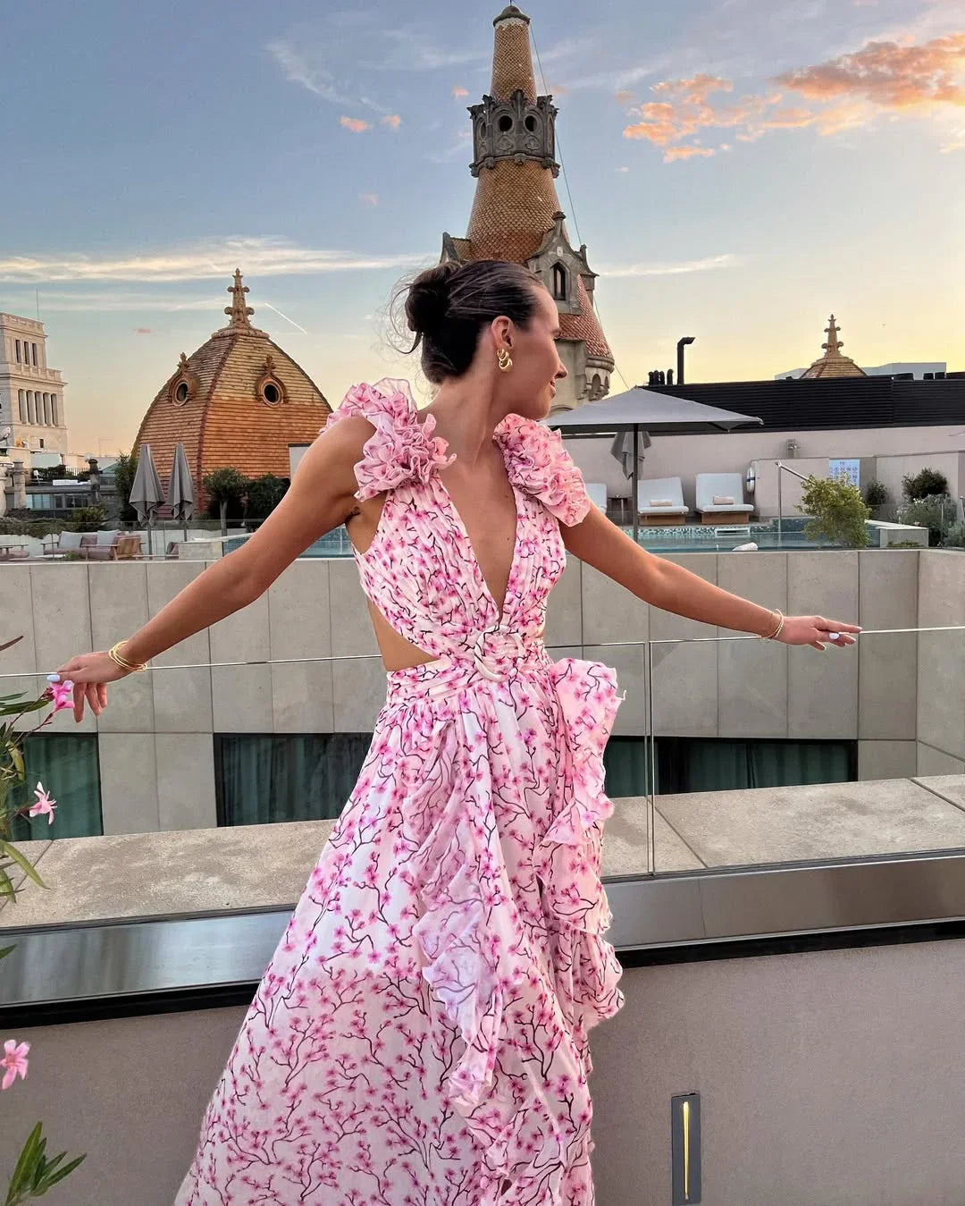 Damska sukienka maxi bez rękawów w kwiatowy wzór-Maxi Dress-Olave