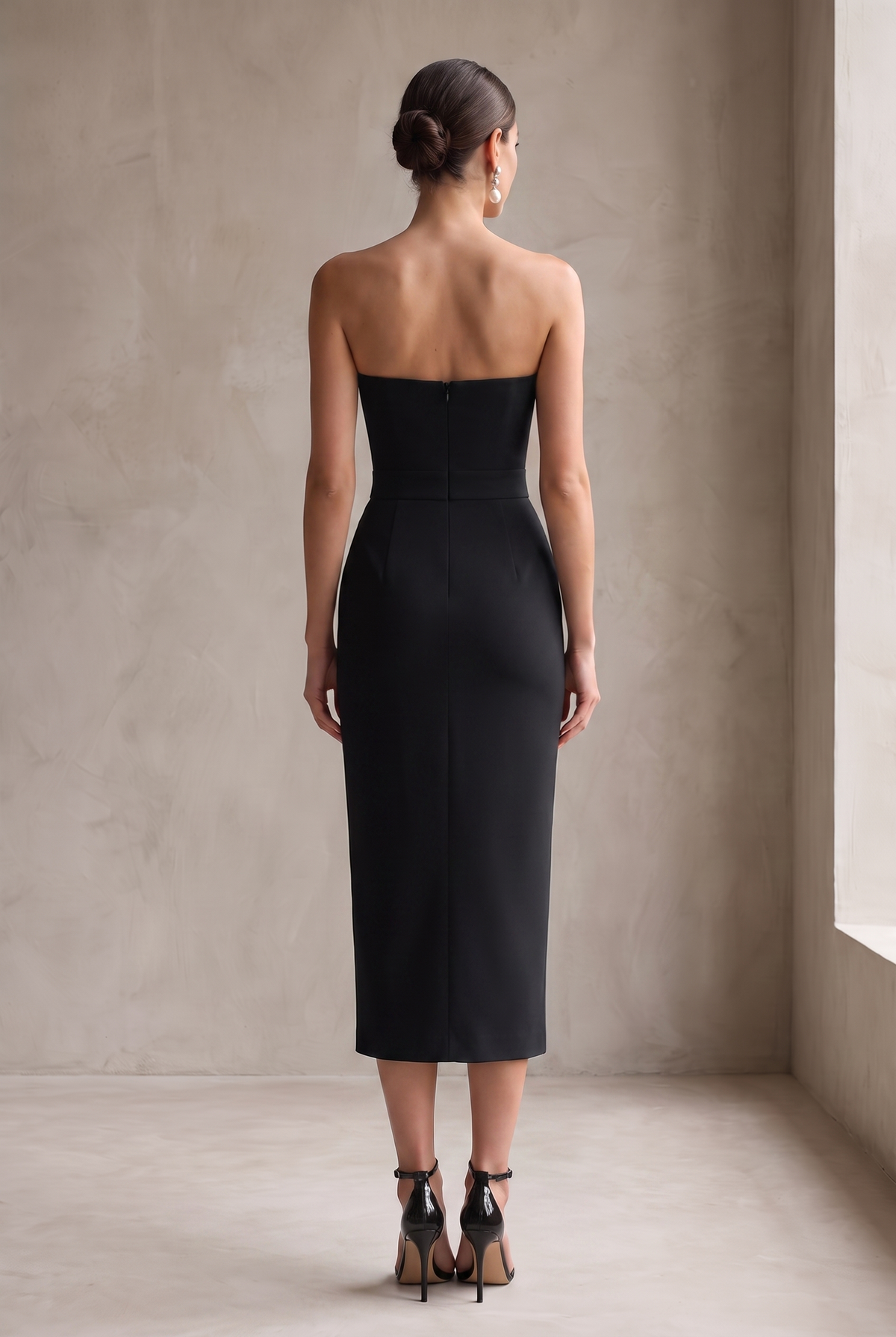 Damska sukienka midi typu bodycon bez ramiączek-Midi Dress-Olave