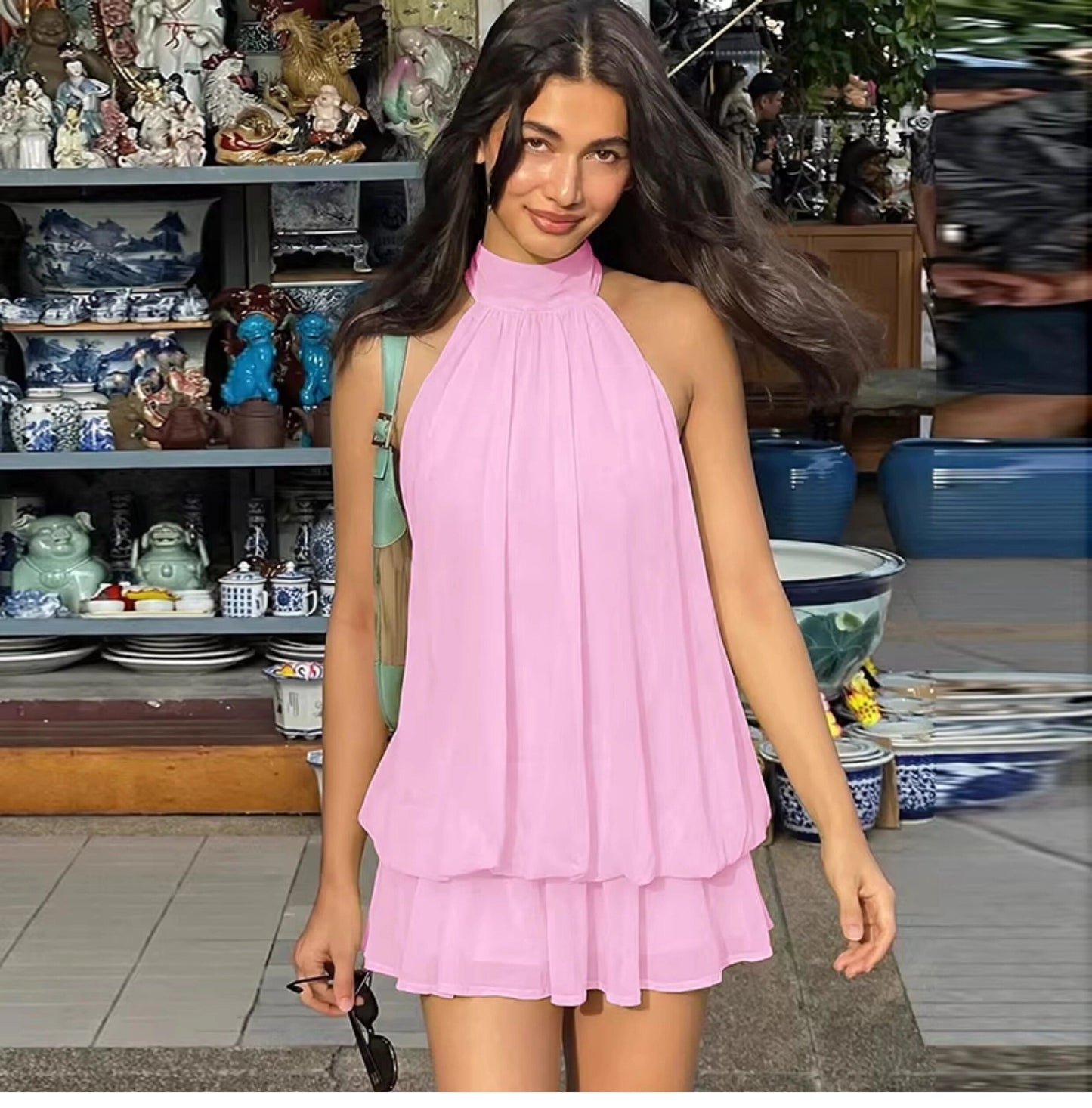 Damska sukienka mini bez rękawów z dekoltem typu halter-Mini Dress-Olave
