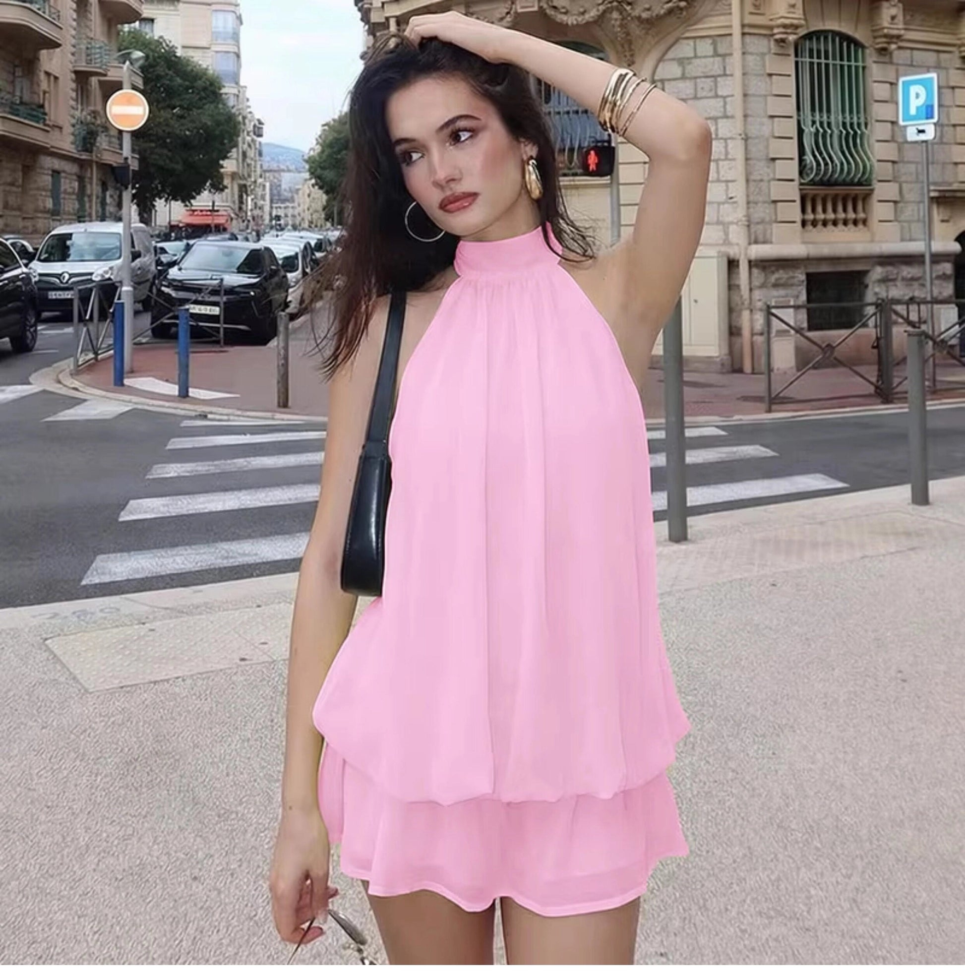 Damska sukienka mini bez rękawów z dekoltem typu halter-Mini Dress-Olave