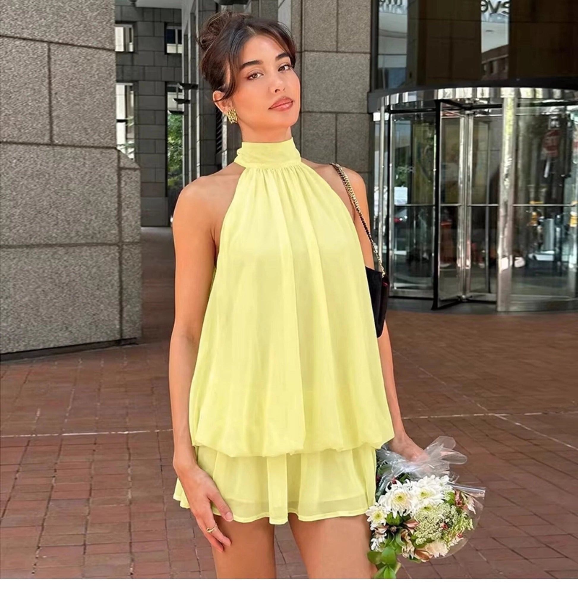 Damska sukienka mini bez rękawów z dekoltem typu halter-Mini Dress-Olave