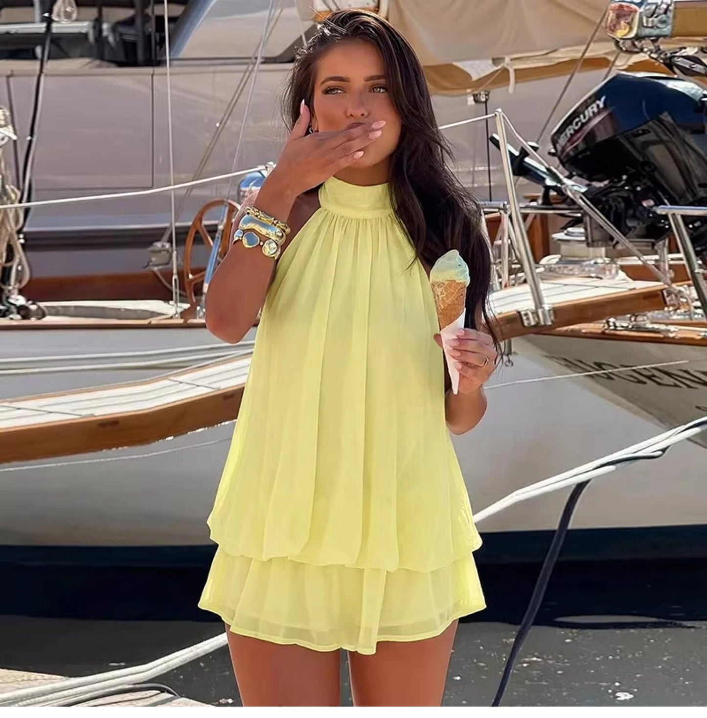 Damska sukienka mini bez rękawów z dekoltem typu halter-Mini Dress-Olave