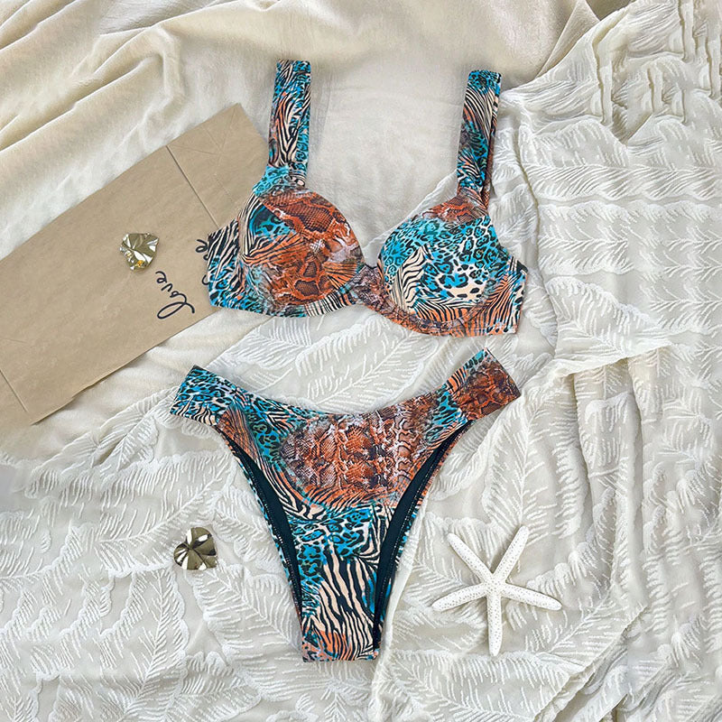 Damski dwuczęściowy kostium kąpielowy z fiszbinami w zwierzęcy wzór-Swimwear for Women-Olave