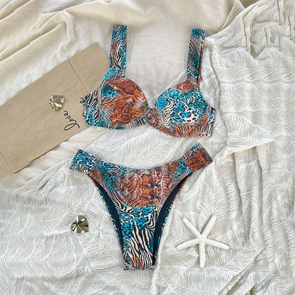 Damski dwuczęściowy kostium kąpielowy z fiszbinami w zwierzęcy wzór-Swimwear for Women-Olave