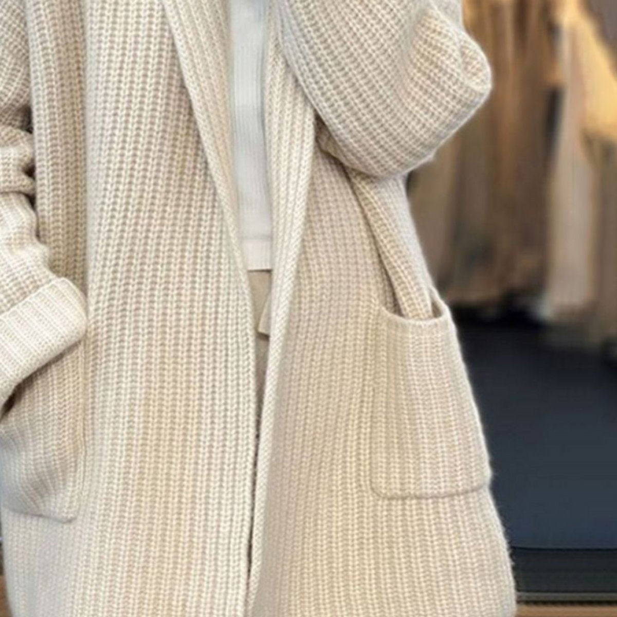 Damski kardigan z prążkowanej dzianiny z otwartym przodem i naszywanymi kieszeniami-Cardigan for women-Olave