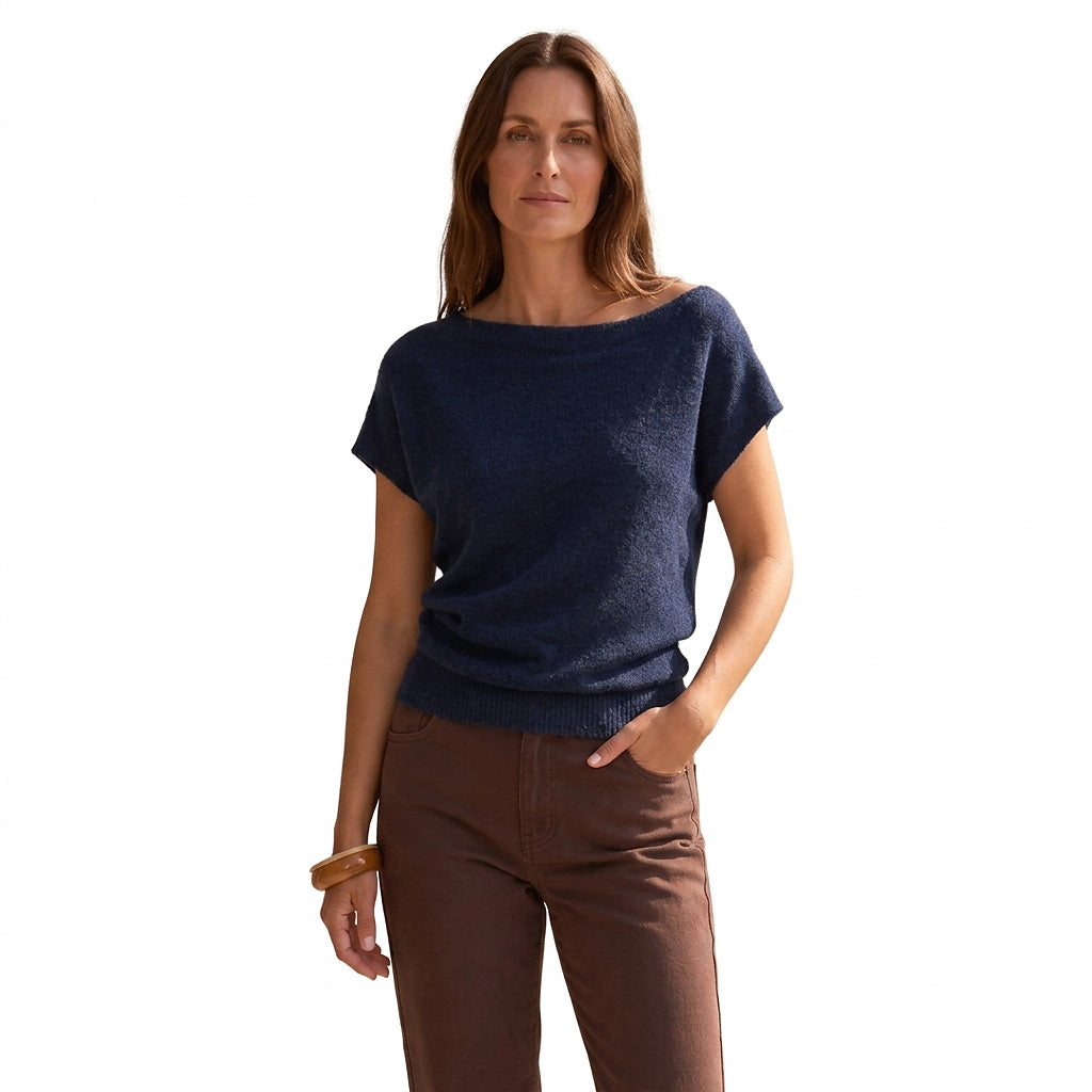 Damski sweter z dzianiny z asymetrycznym dekoltem-Sweaters for Women-Olave