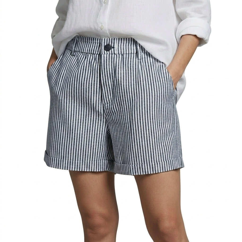 Damskie krótkie spodenki w pionowe paski z wysokim stanem i wywiniętymi nogawkami-Shorts for men-Olave