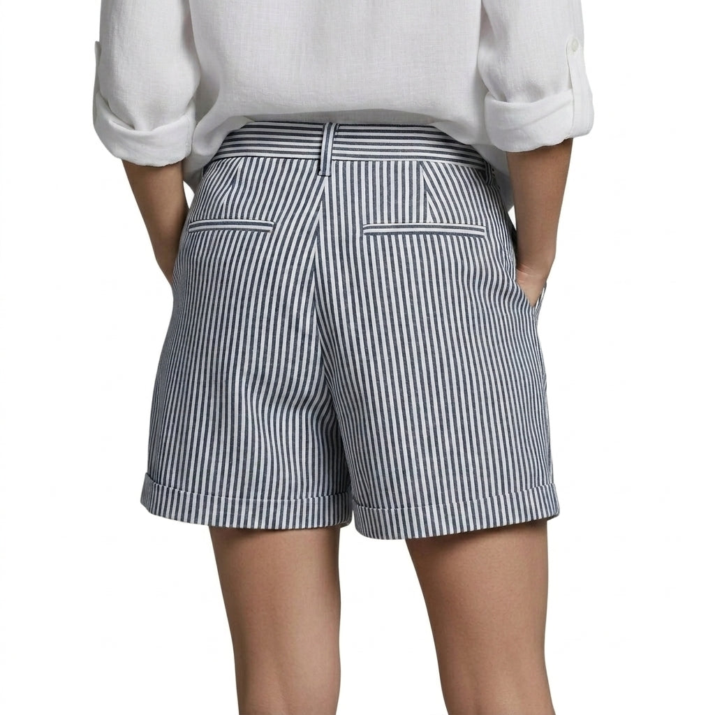 Damskie krótkie spodenki w pionowe paski z wysokim stanem i wywiniętymi nogawkami-Shorts for men-Olave
