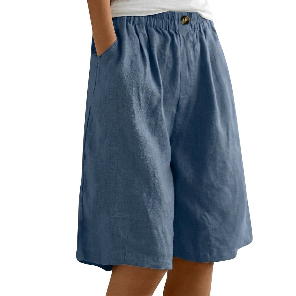 Damskie krótkie spodenki z szerokimi nogawkami i elastycznym pasem oraz guzikiem-Shorts for women-Olave