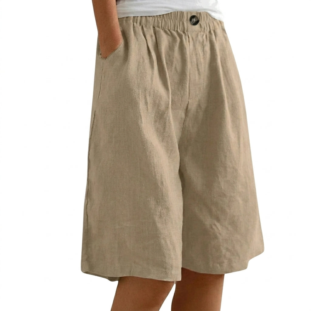 Damskie krótkie spodenki z szerokimi nogawkami i elastycznym pasem oraz guzikiem-Shorts for women-Olave