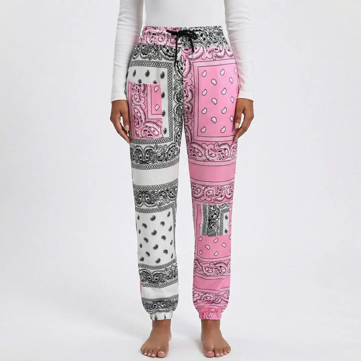 Damskie spodnie joggery we wzór paisley-Pants for Women-Olave
