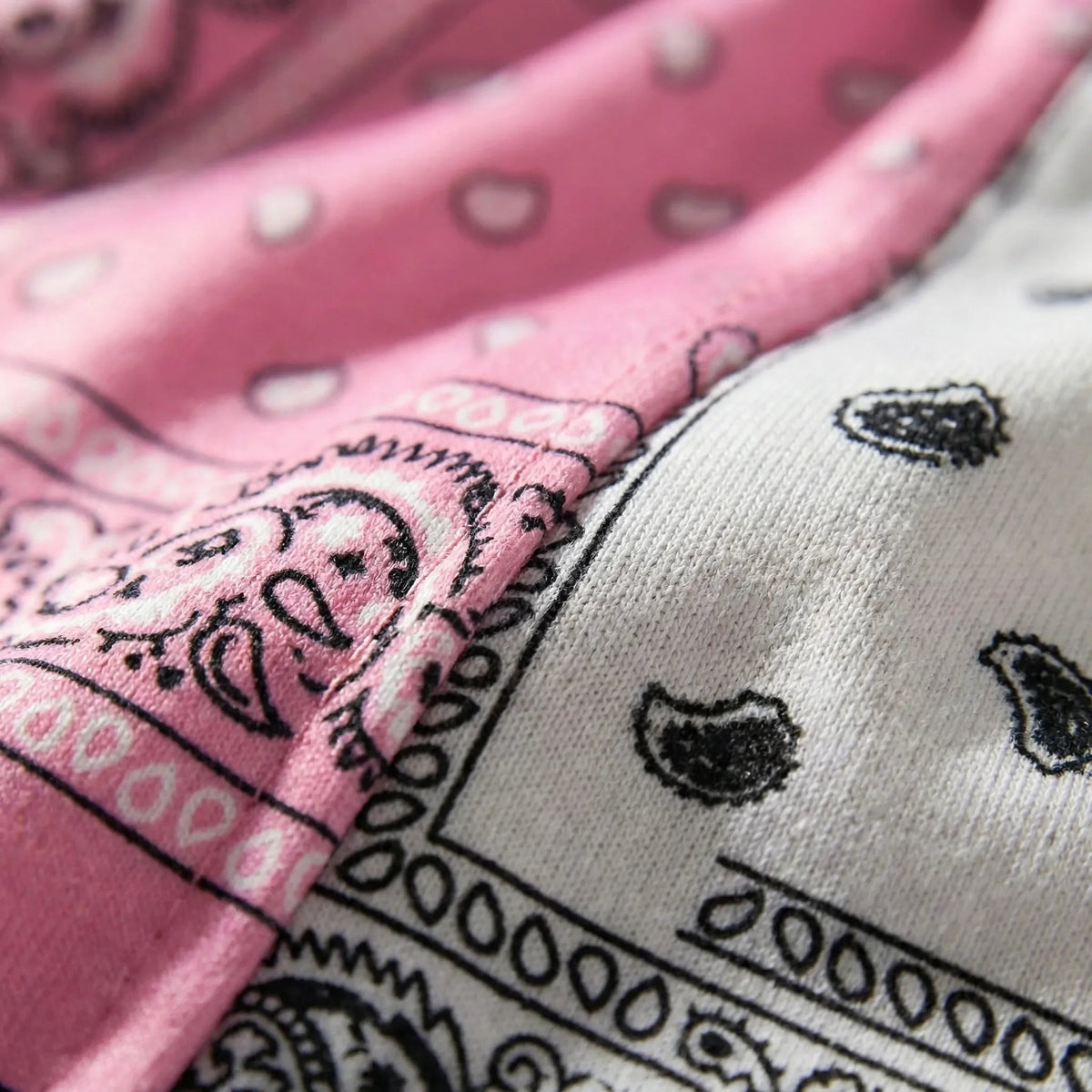 Damskie spodnie joggery we wzór paisley-Pants for Women-Olave