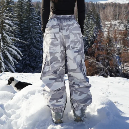 Damskie spodnie snowboardowe cargo w kamuflaż-Pants for Women-Olave