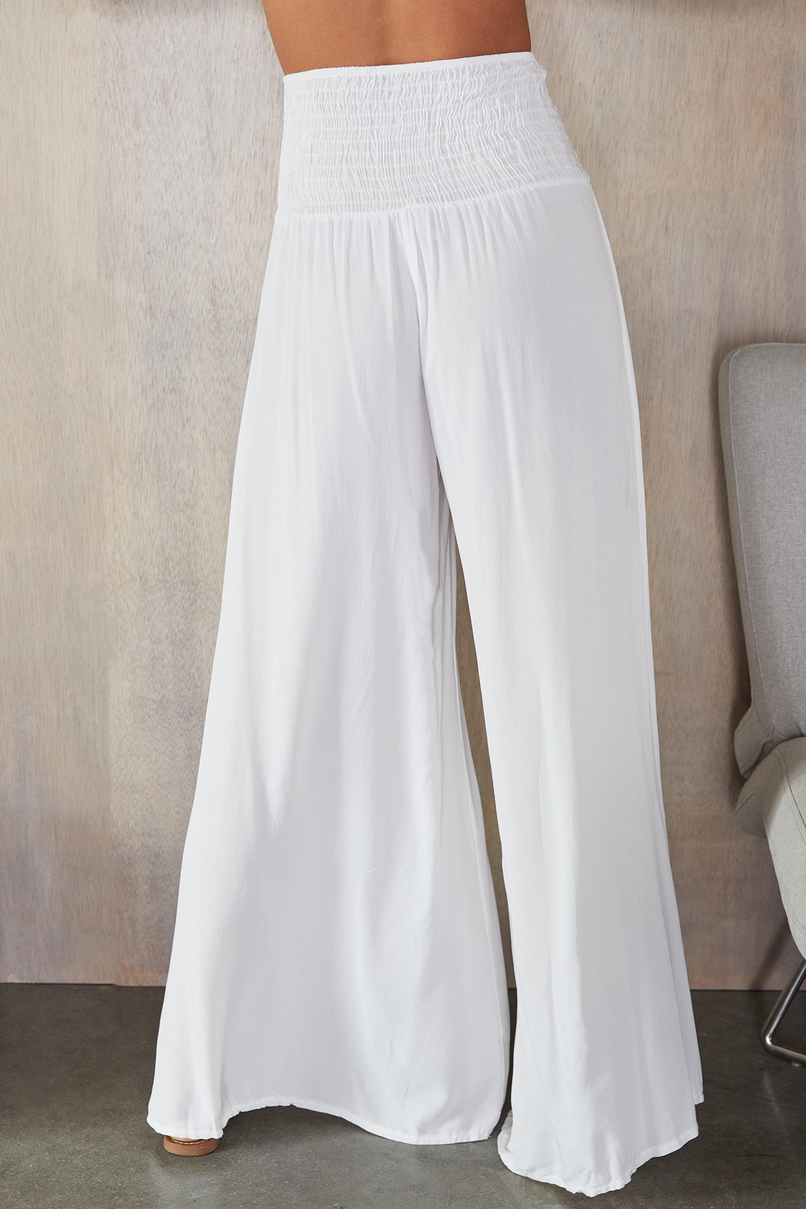 Damskie spodnie z szerokimi nogawkami i marszczonym pasem-Pants for woman-Olave