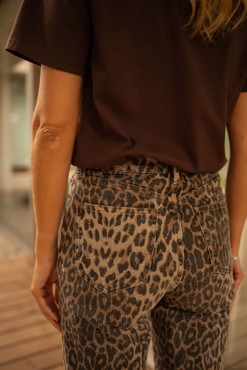 Damskie spodnie z szerokimi nogawkami w panterkę-Pants for Women-Olave