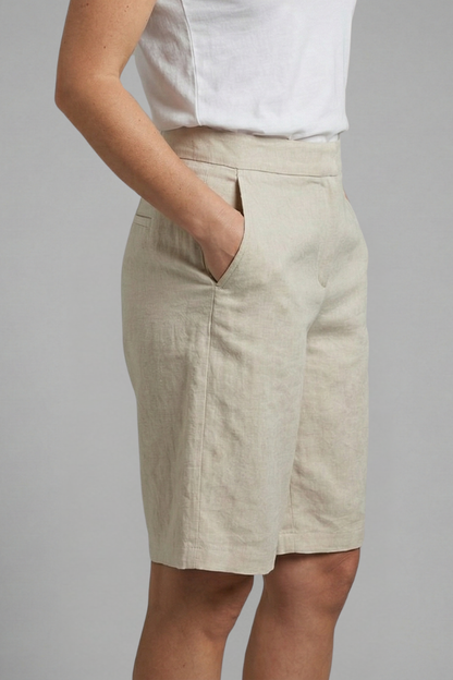 Damskie szorty do kolan z wysokim stanem i skośnymi kieszeniami-Shorts for women-Olave