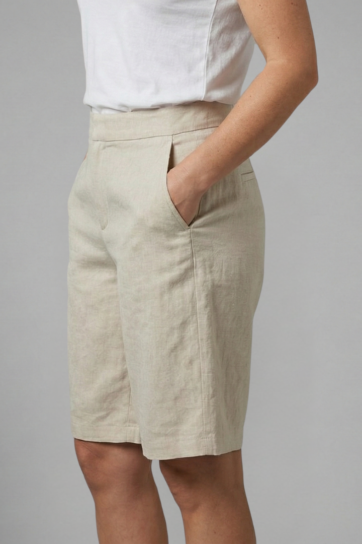 Damskie szorty do kolan z wysokim stanem i skośnymi kieszeniami-Shorts for women-Olave