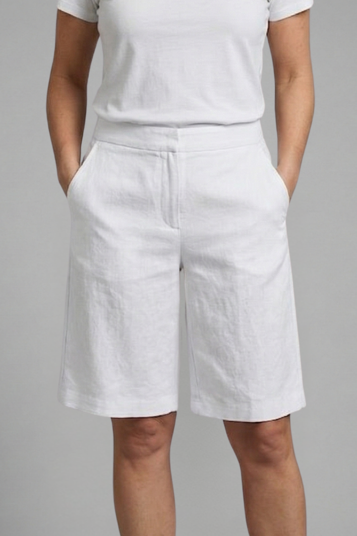 Damskie szorty do kolan z wysokim stanem i skośnymi kieszeniami-Shorts for women-Olave
