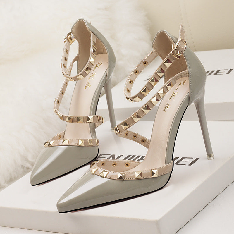 Damskie szpilki z ostrym noskiem i ćwiekami-Footwear for women-Olave