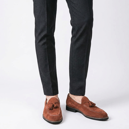 Męskie mokasyny z zamszu z chwostami i kontrastowymi przeszyciami-Footwear for men-Olave