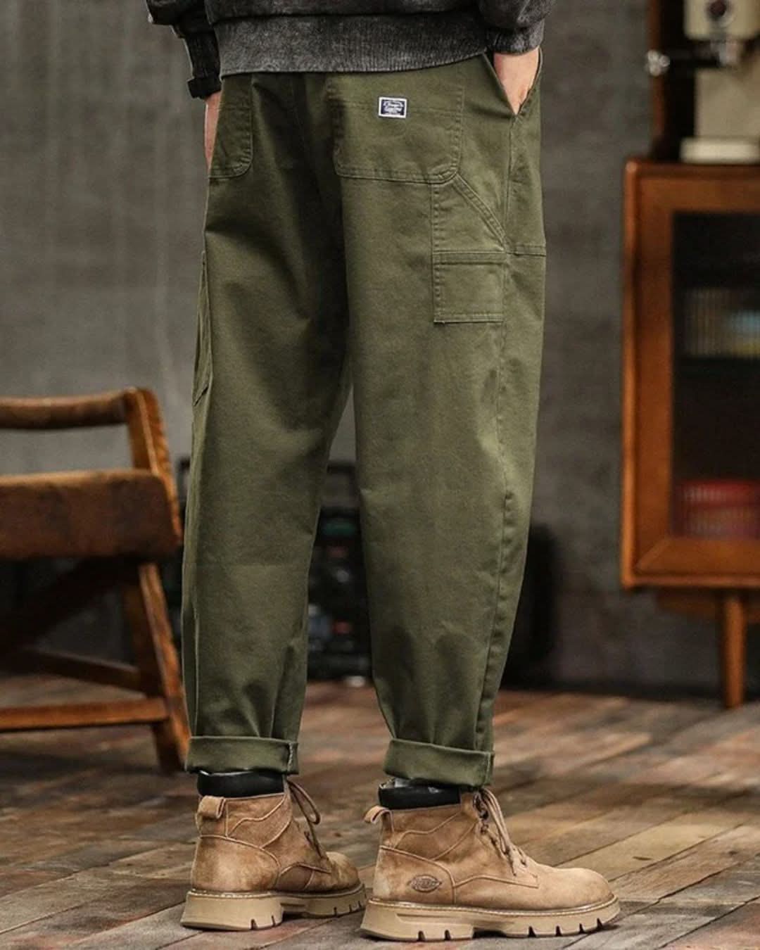Męskie spodnie cargo z naszywanymi kieszeniami i paskiem-Pants for Men-Olave