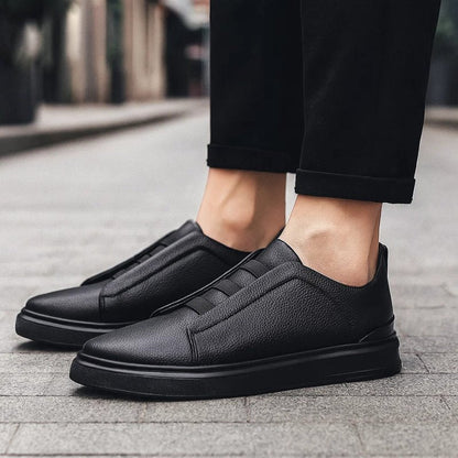 Męskie wsuwane sneakersy z kontrastowym paskiem-Footwear for men-Olave