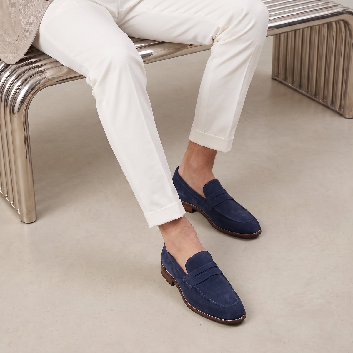 Męskie zamszowe mokasyny typu penny loafers z przeszyciem na nosku-Footwear for men-Olave