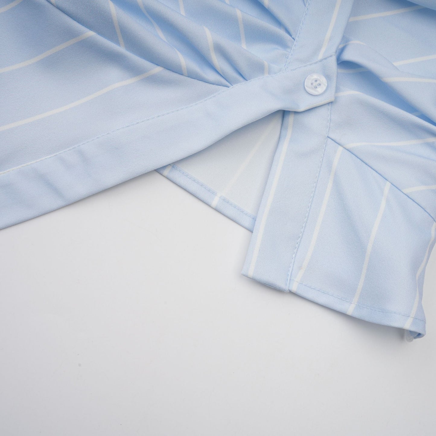 Damska bluzka w paski z odkrytymi ramionami i łańcuszkami-Blouses for women-Olave