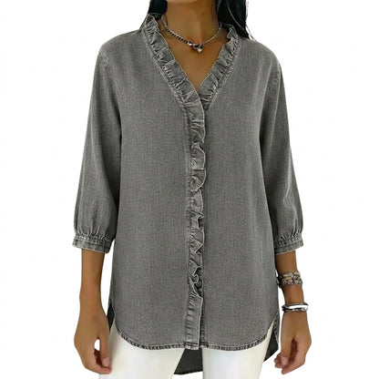 Damska bluzka z dekoltem w serek, falbanami i rękawami 3/4-Blouses for Women-Olave