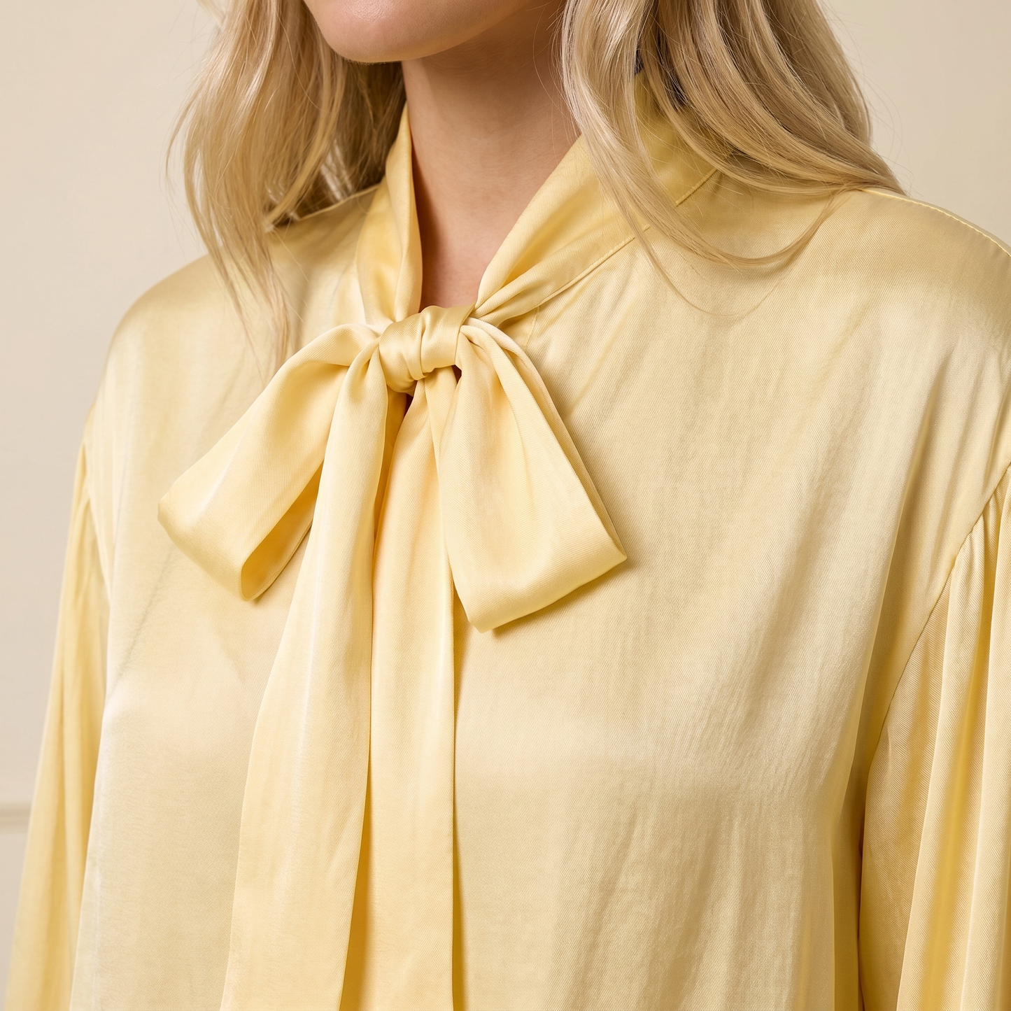 Damska bluzka z wiązaniem pod szyją i marszczonymi rękawami-Blouse for women-Olave