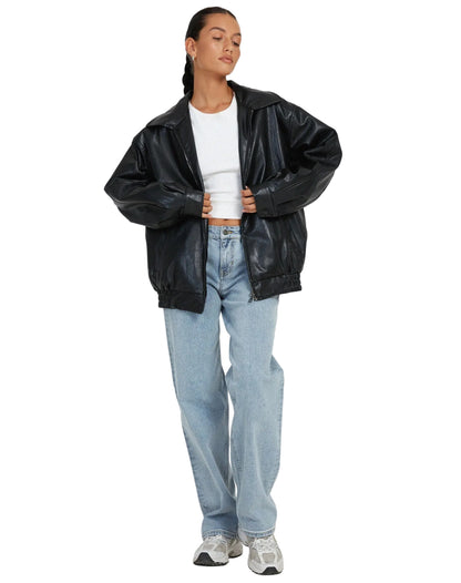 Damska kurtka oversize z imitacji skóry z zamkiem błyskawicznym z przodu