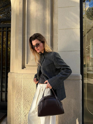 Damska marynarka o strukturalnym kroju ze stójką i asymetrycznym zapięciem-Blazers for Women-Olave