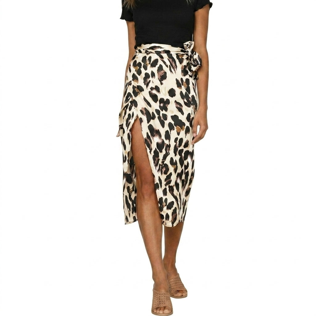 Damska spódnica midi w panterkę z kopertowym wiązaniem i rozcięciem-Skirt for women-Olave
