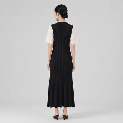 Damska sukienka dzianinowa z kołnierzem i listwą guzikową-Midi Dress-Olave