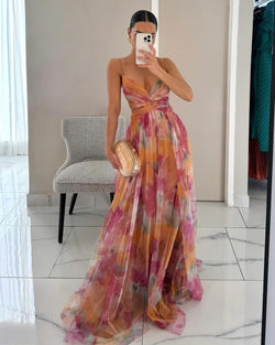 Damska Sukienka Maxi na Cienkich Ramiączkach z Kopertową Górą i Wycięciem w Talii-Maxi Dress-Olave
