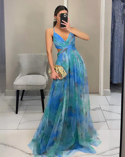 Damska Sukienka Maxi na Cienkich Ramiączkach z Kopertową Górą i Wycięciem w Talii-Maxi Dress-Olave