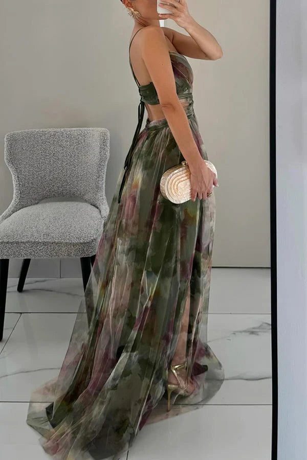 Damska Sukienka Maxi na Cienkich Ramiączkach z Kopertową Górą i Wycięciem w Talii-Maxi Dress-Olave