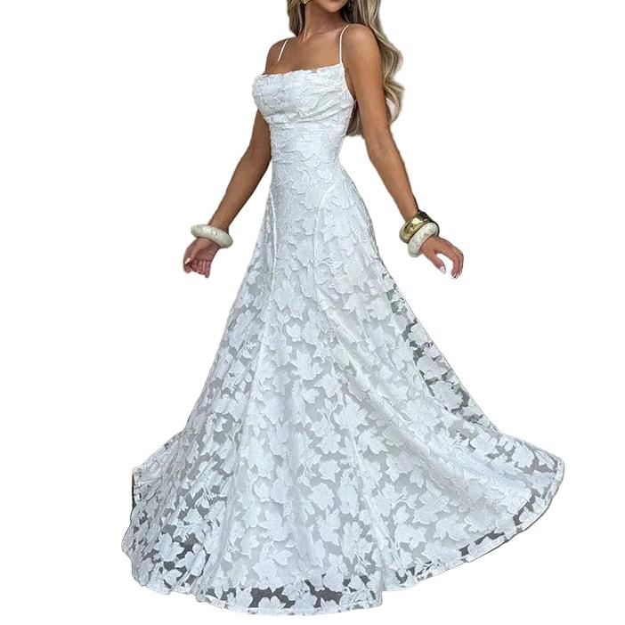 Damska sukienka maxi na cienkich ramiączkach z kwiatową strukturą-Maxi Dress-Olave