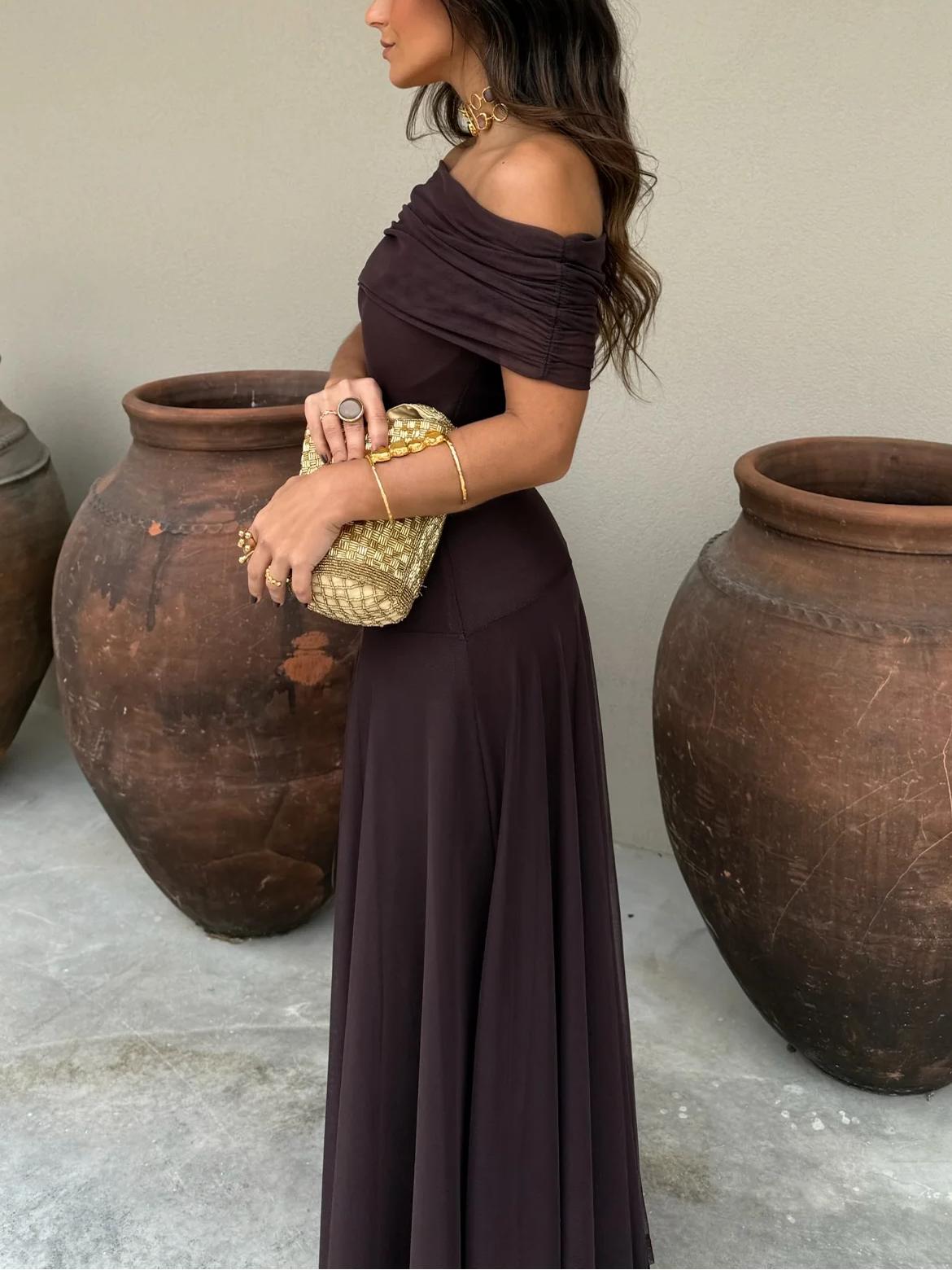 Damska sukienka maxi z odkrytymi ramionami i siateczkową nakładką-Maxi Dress-Olave