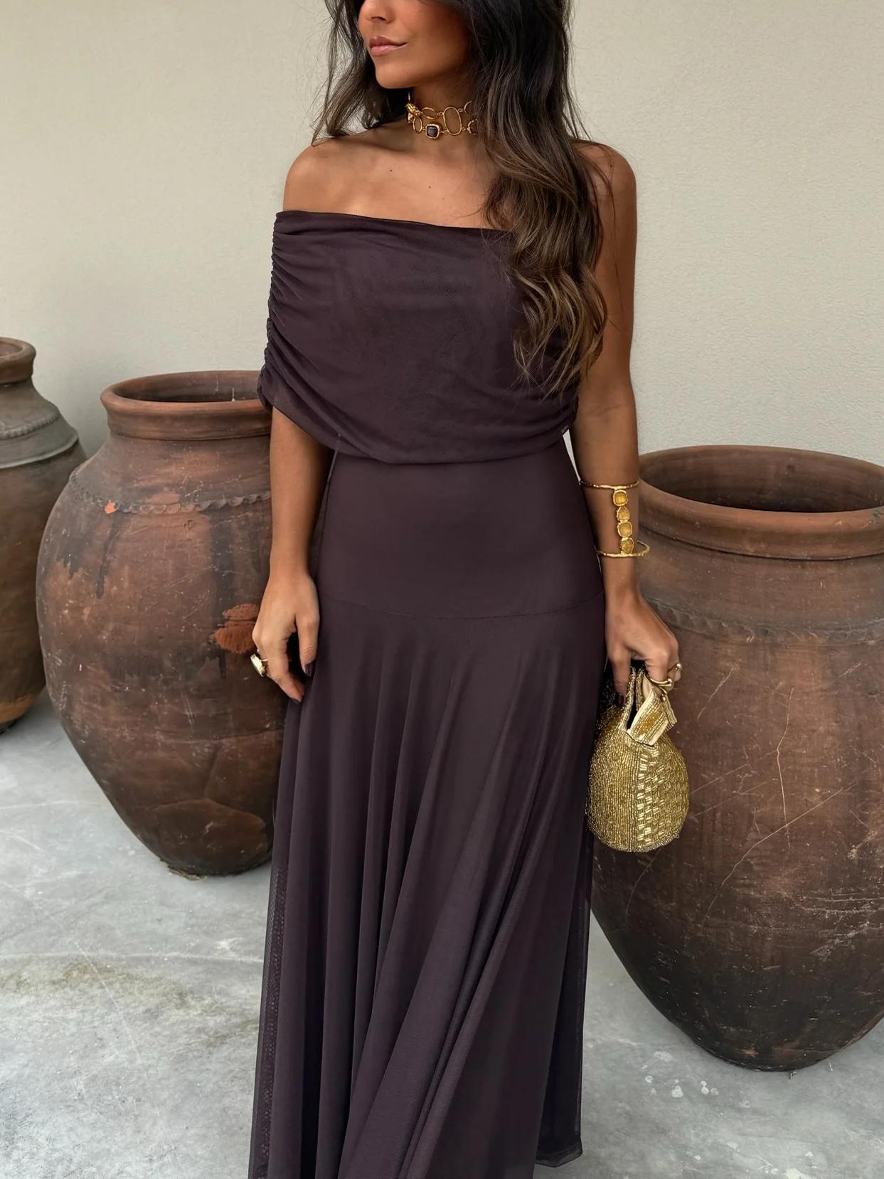 Damska sukienka maxi z odkrytymi ramionami i siateczkową nakładką-Maxi Dress-Olave